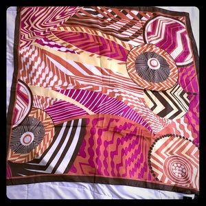 Nicole Miller Studio Vintage Vibes Scarf Brand New